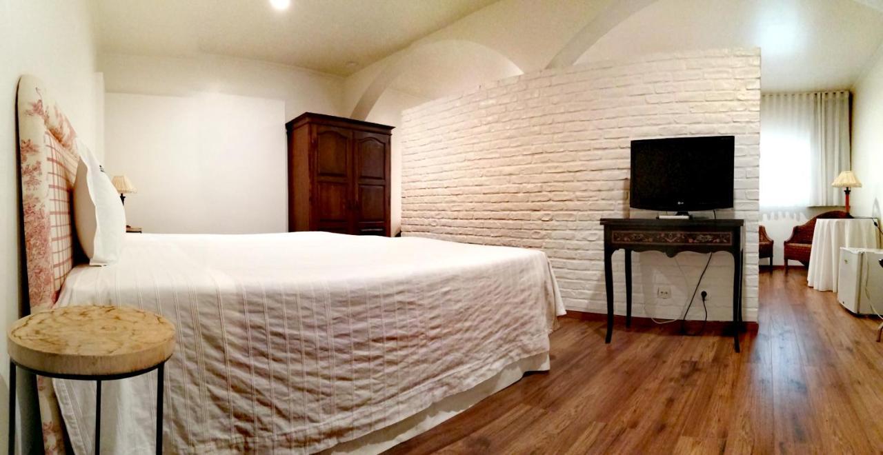 Herdade Da Diabroria - Agroturismo Beja Kültér fotó